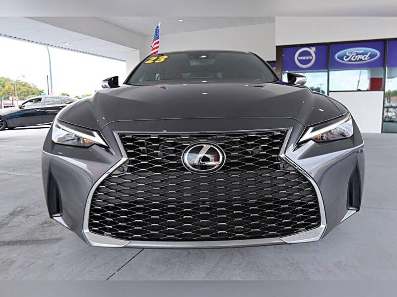 2023 Lexus IS 300