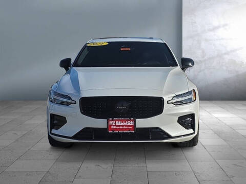 2024 Volvo S60 B5 Plus Black Edition