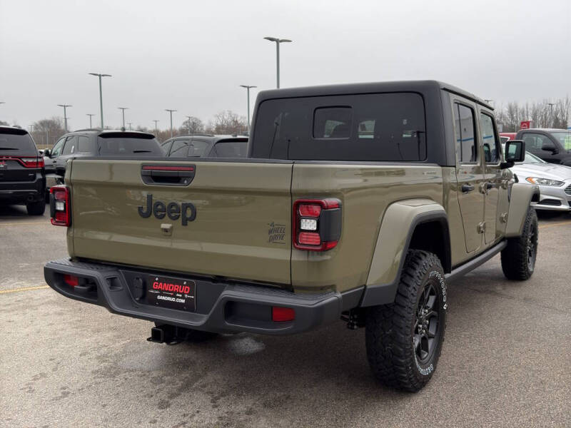 2026 Jeep Gladiator Sport