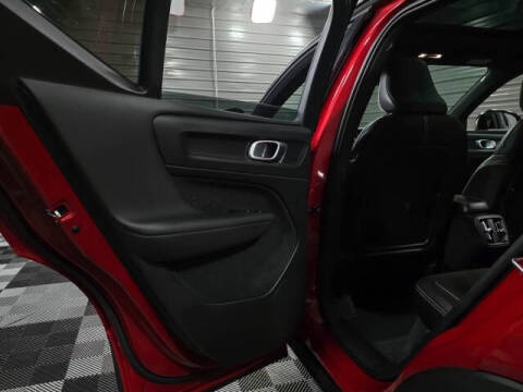 2020 Volvo XC40 T4 R-Design