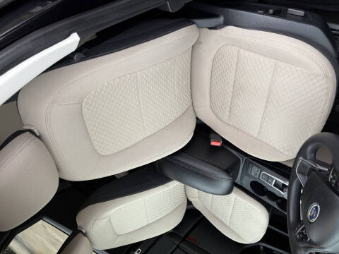 2022 Ford Escape Hybrid SE