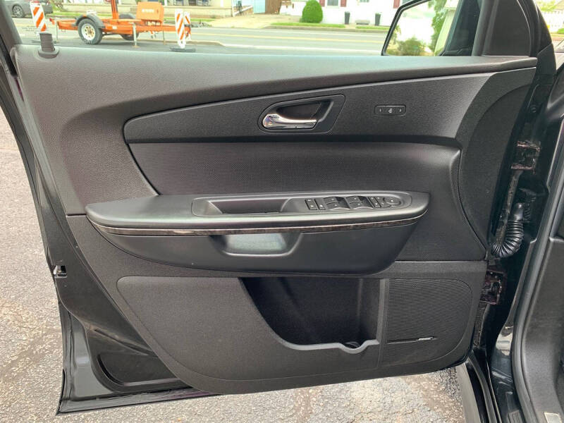 2011 GMC Acadia Denali