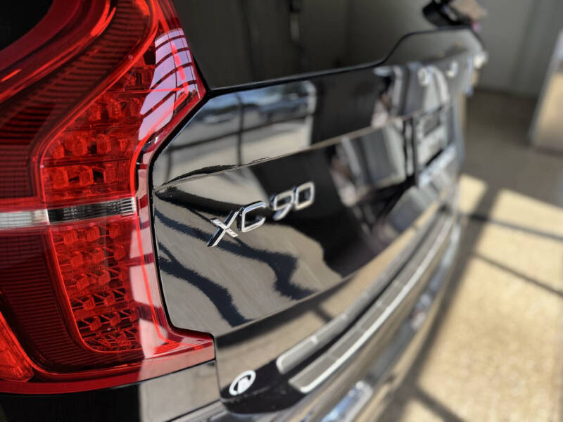 2024 Volvo XC90 B6 Core Bright Theme