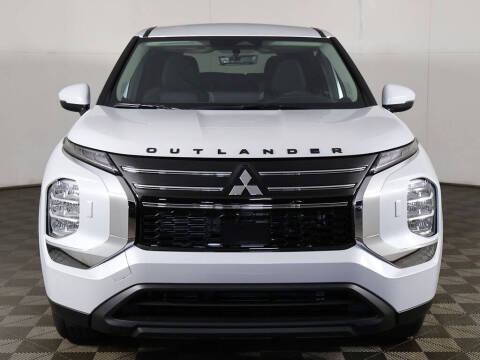 2026 Mitsubishi Outlander ES