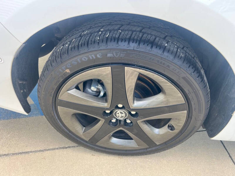 2019 Toyota Prius L Eco