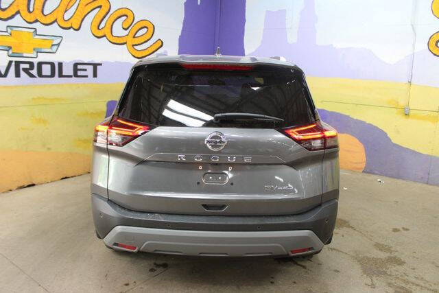 2021 Nissan Rogue SV