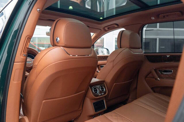 2017 Bentley Bentayga 28