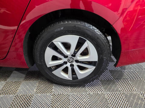2017 Toyota Prius Three