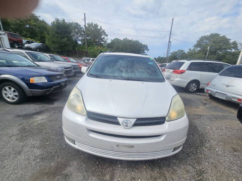2004 Toyota Sienna XLE 7 Passenger