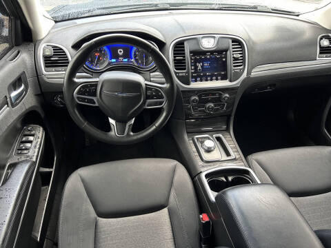 2021 Chrysler 300 Touring