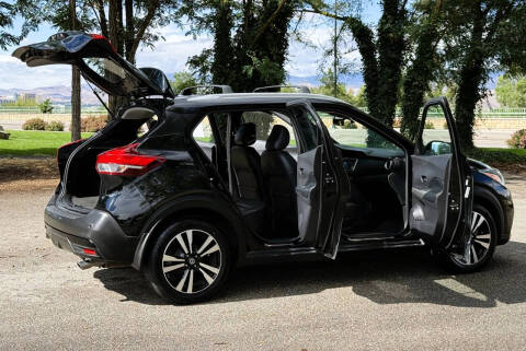 2020 Nissan Kicks SR