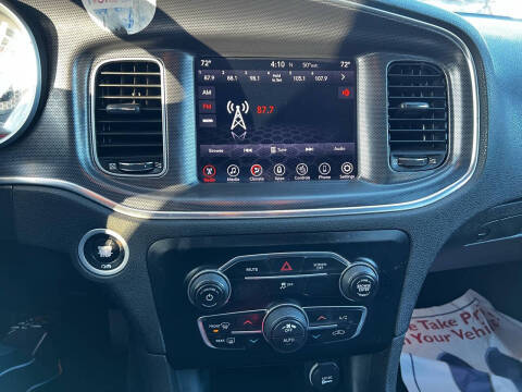 2017 Dodge Charger SXT