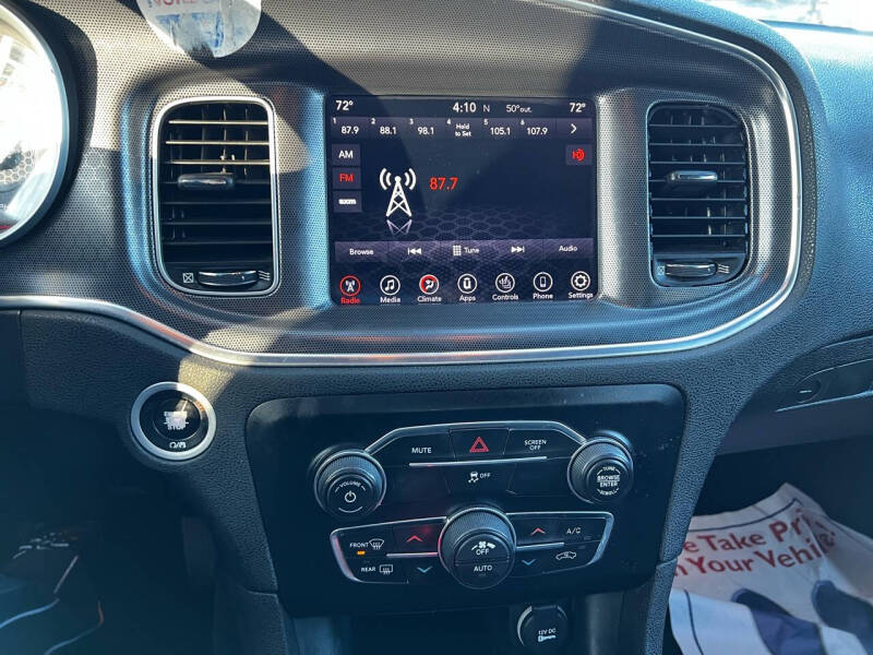 2017 Dodge Charger SXT