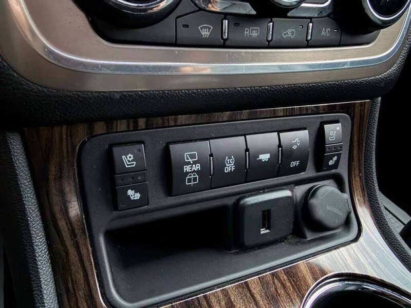 2016 GMC Acadia Denali