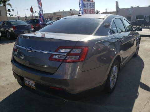 2014 Ford Taurus SE