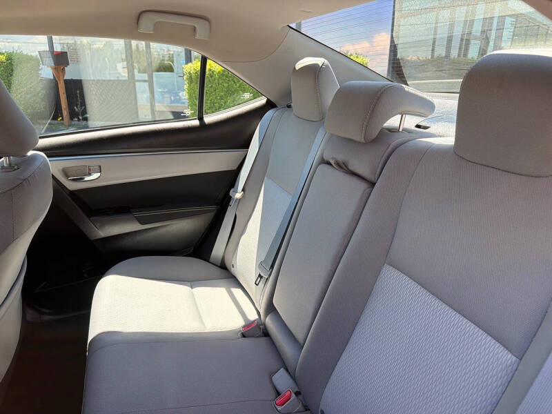 2016 Toyota Corolla LE