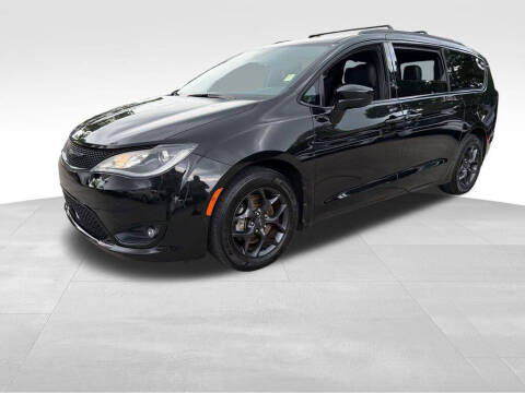 2020 Chrysler Pacifica Touring L Plus