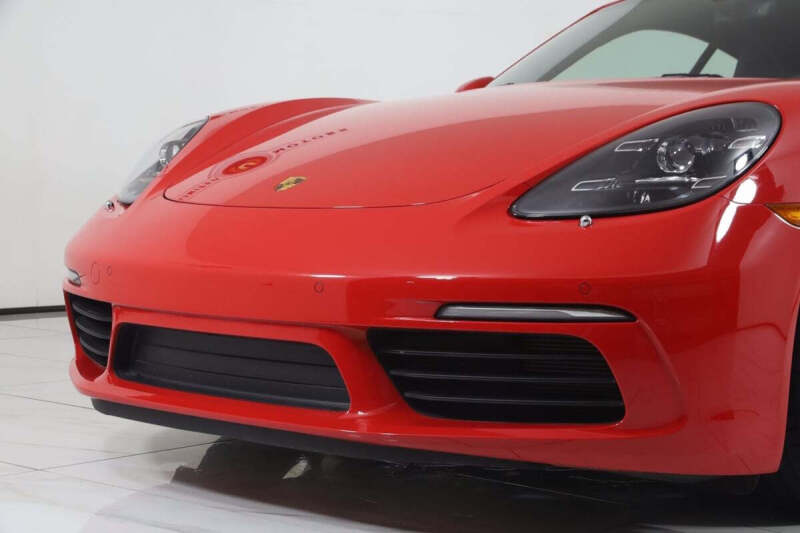 2023 Porsche 718 Cayman S