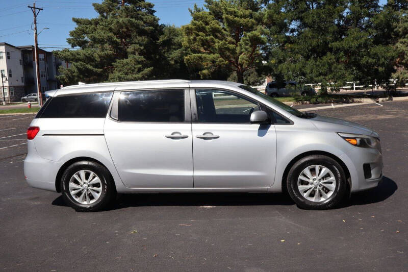 2015 Kia Sedona LX