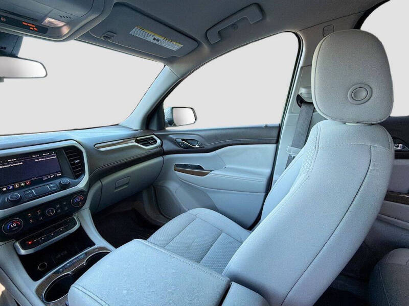 2022 GMC Acadia SLE