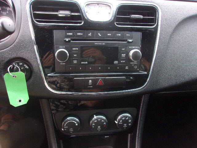 2011 Chrysler 200 Touring