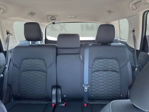 2025 Nissan Pathfinder S