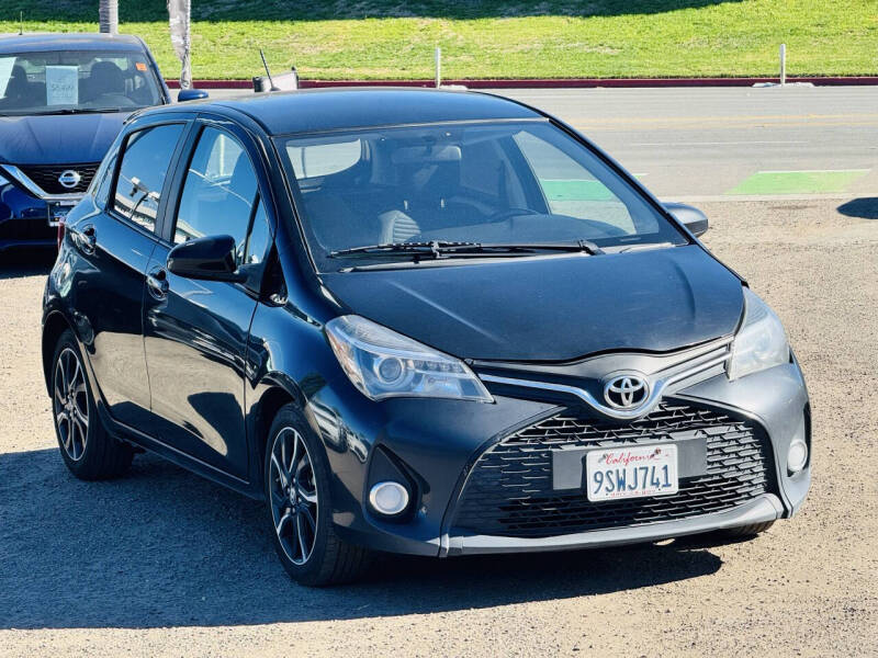 2016 Toyota Yaris 5-Door SE