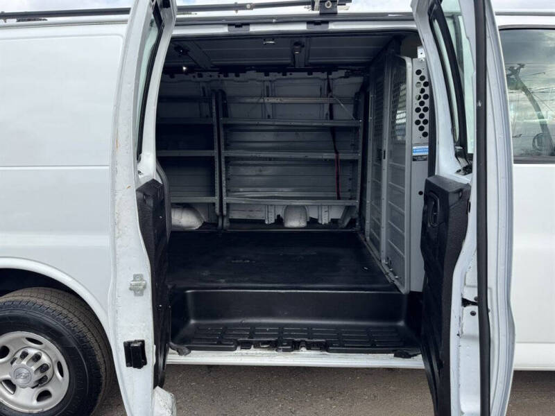 2019 Chevrolet Express 2500