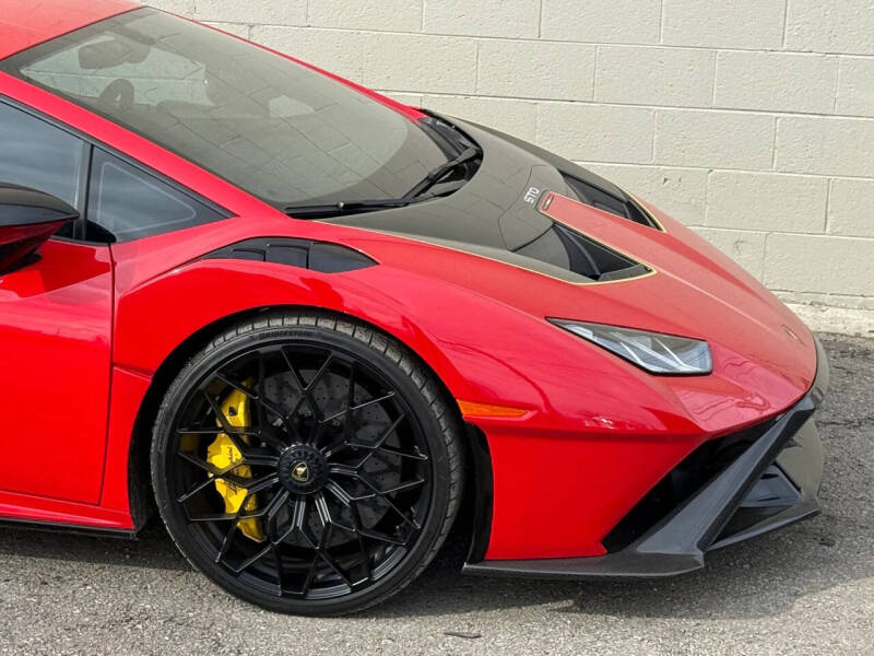 2022 Lamborghini Huracan STO