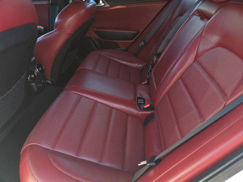 2019 Kia Stinger GT2