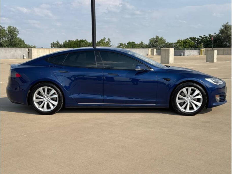 2017 Tesla Model S 90D