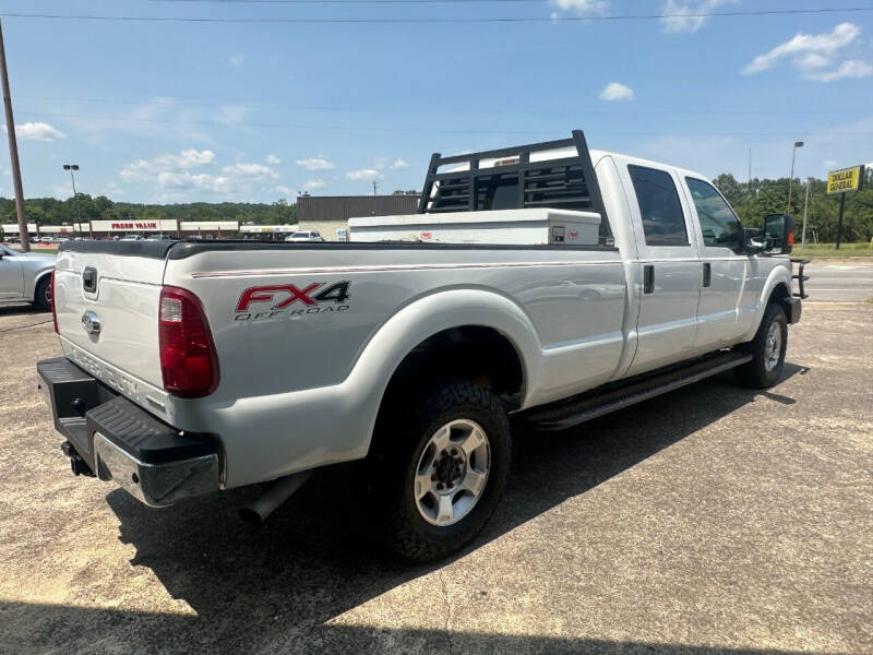 2015 Ford F-350 Super Duty XLT photo 4