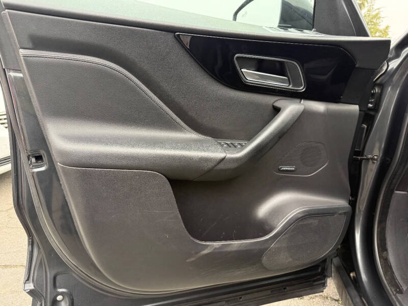 2020 Jaguar F-PACE 25t Premium