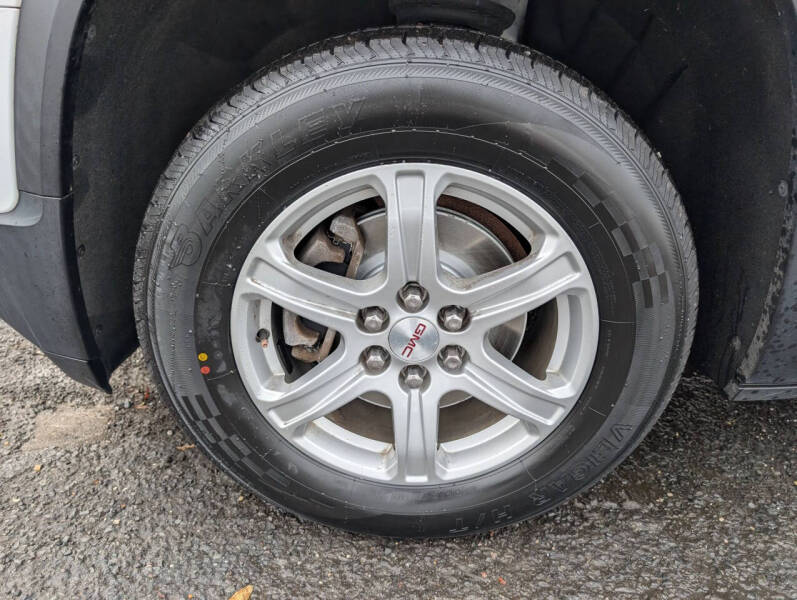 2017 GMC Acadia SLE-1