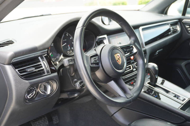 2023 Porsche Macan