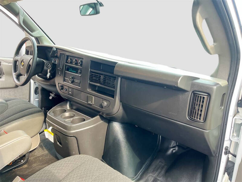 2023 Chevrolet Express 2500