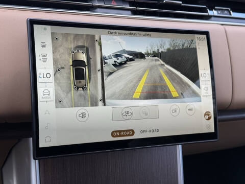 2025 Land Rover Range Rover P550e SE