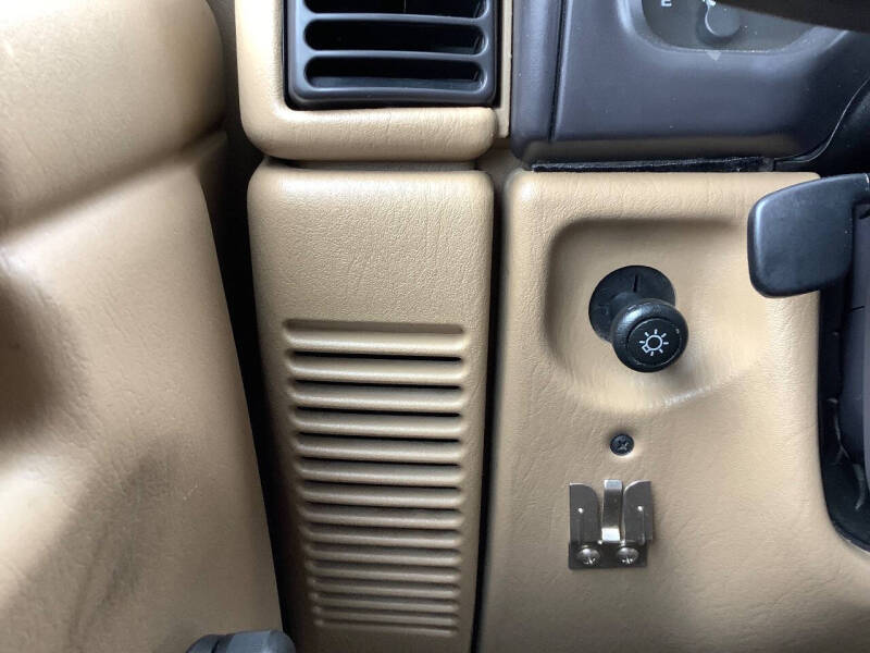 1999 Jeep Wrangler Sahara