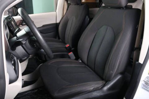 2017 Chrysler Pacifica LX
