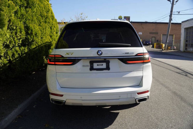 2024 BMW X7 xDrive40i