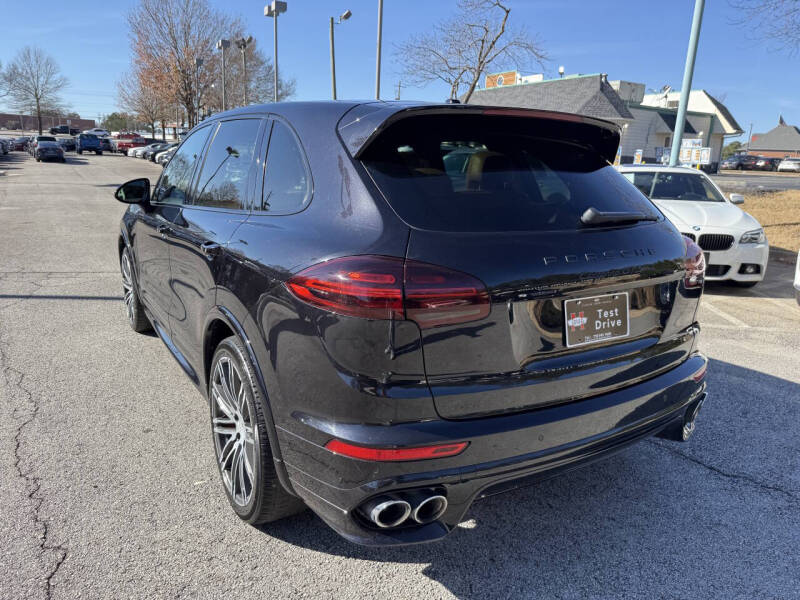 2016 Porsche Cayenne GTS