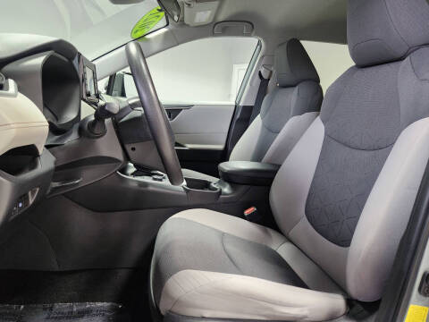 2021 Toyota RAV4 Hybrid XLE