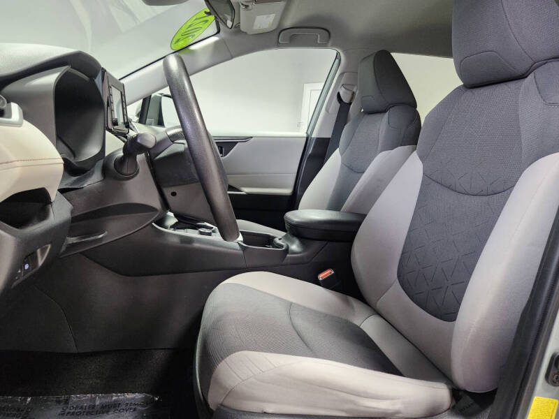 2021 Toyota RAV4 Hybrid XLE