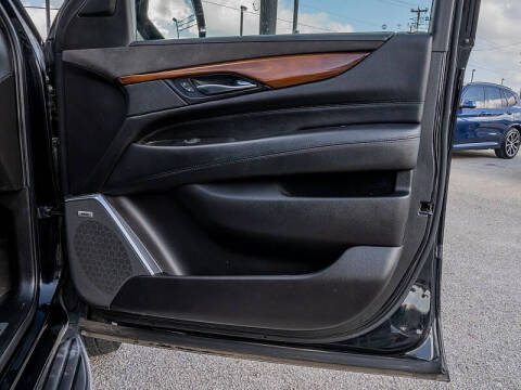 2019 Cadillac Escalade Luxury