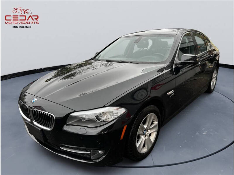2012 BMW 5 Series 528i's photo