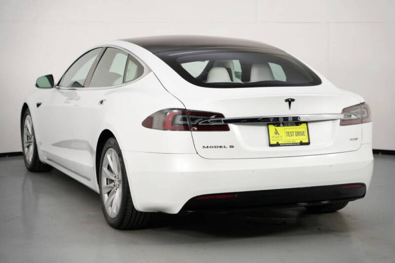 2017 Tesla Model S 90D