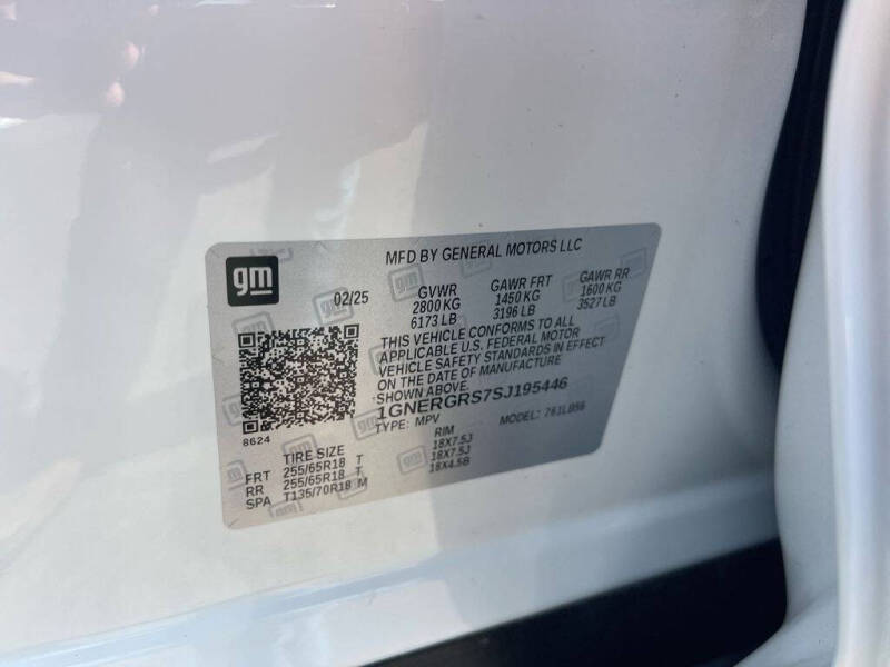 2025 Chevrolet Traverse LT