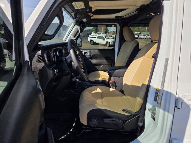 2023 Jeep Gladiator Sport S