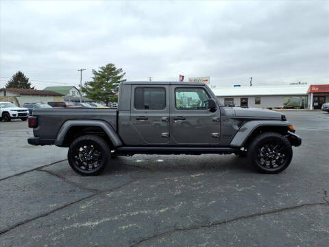 2024 Jeep Gladiator NightHawk