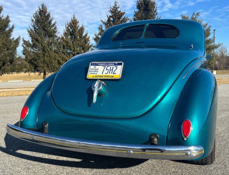 1939 Ford Deluxe